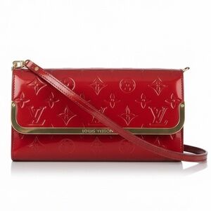 Louis Vuitton Pomme D’Amour Monogram Vernis Rossmore MM Clutch Bag